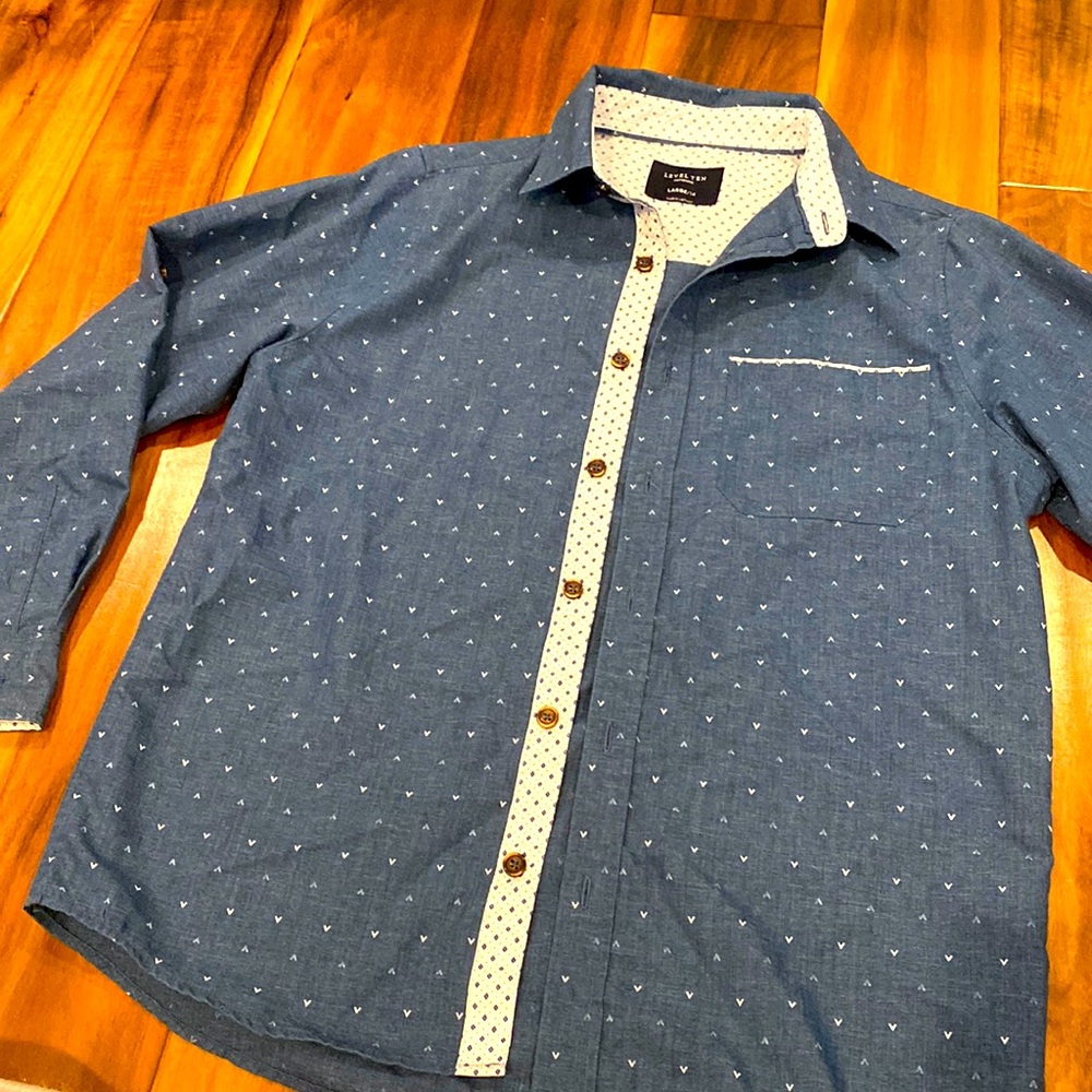 Level Ten Size Large Boys Button-down